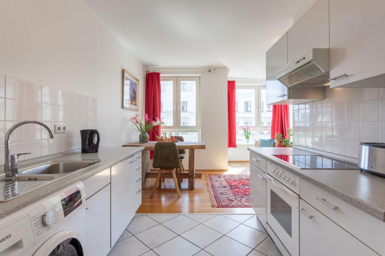 Schoenes Studio In Downtown Mitte Mit Balkon Berlin Kültér fotó